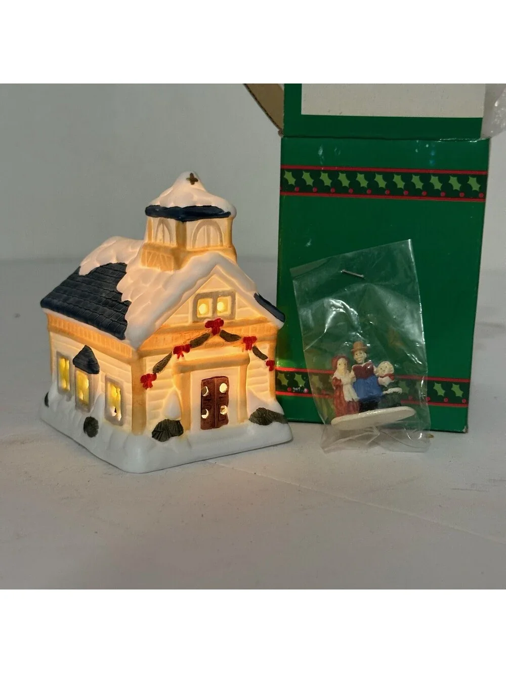 House of Lloyd Christmas Around the World Ye Little Church S-12